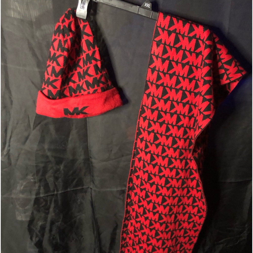 Michael Kors, hand and scarf.